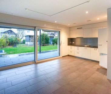 Moderne Familienwohnung mit Wintergarten und Balkon - Foto 2