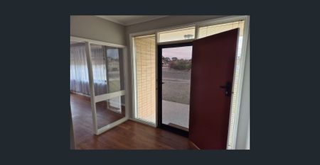 Modernised on McConville! - Photo 2