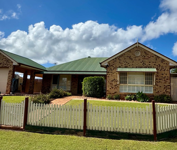 9 Blair Street, Redland Bay, QLD - Photo 1