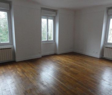 Location Appartement 3 pièces 65m² LE CREUSOT 71200 - Photo 3