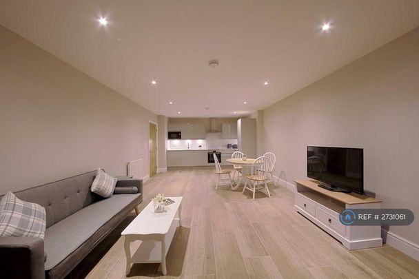 1 bedroom flat to rent - Photo 1