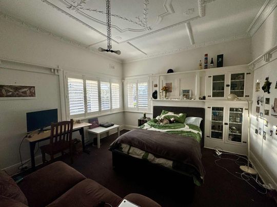 Camberwell - Photo 1
