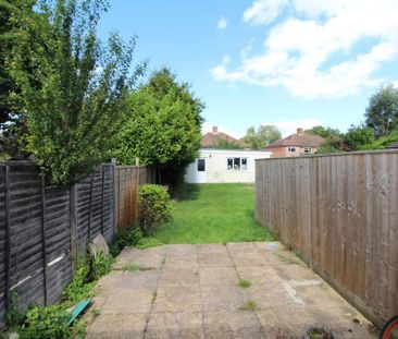 4 bedroom semi-detached house to rent - Photo 4