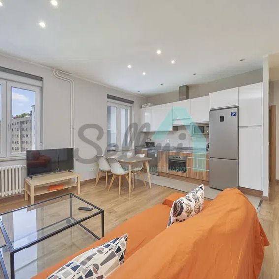 Alquiler de piso en Calle Muñoz Degraín - Photo 1