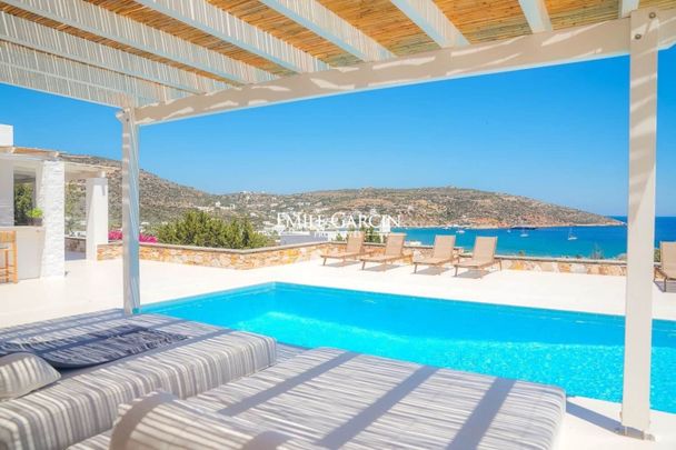 Refuge Tranquille à Sifnos : Villa à Louer pour une Évasion avec Vues Panoramiques - Photo 1