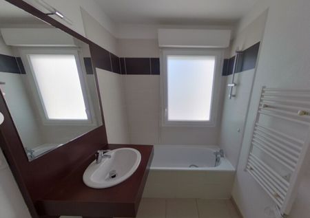 Location Appartement 2 pièces 48m² SORGUES 84700 - Photo 3