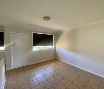 SOUTH TAMWORTH - Tidy One Bedroom Unit - Photo 3