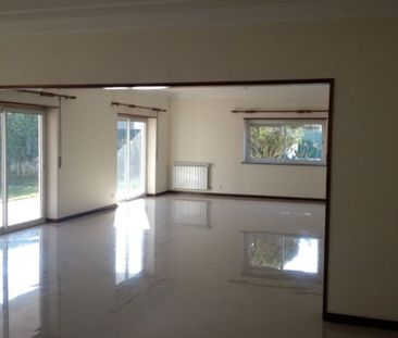 5 room luxury House for rent in Areia (Cascais), Cascais e Estoril,... - Photo 4