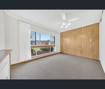 33 Troon Avenue, Seaton, SA 5023 - Photo 3