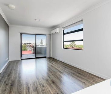 Stylish, Low-Maintenance Living! - Photo 2