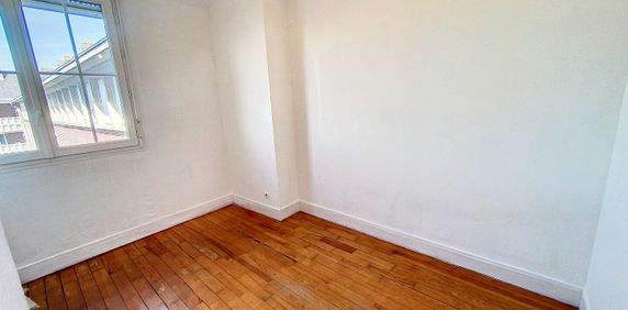 Location Appartement 2 pièces 46m² ABBEVILLE 80100 - Photo 2