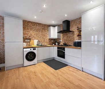 2 bedroom Flat To Let Total Size: 657 SQ FT - Photo 5