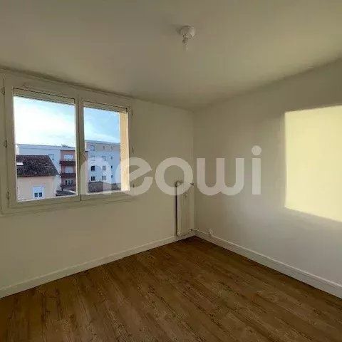 Location Appartement 4 pièces 66m² VILLEFRANCHE SUR SAONE 69400 - Photo 1