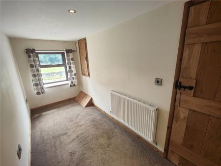 2 bedroom end of terrace house to rent - Photo 3