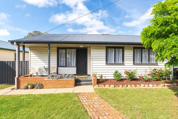 34 Gilmore Avenue, Mount Austin, NSW - Photo 1