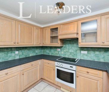 4 bedroom terraced house to rent - Photo 3