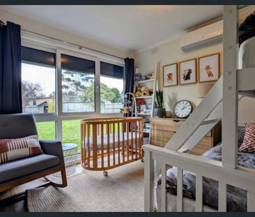 MODERN AND SPACIOUS - Photo 5