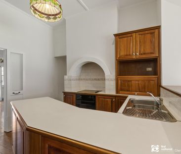 Beachside character home in sought after location! - Photo 6