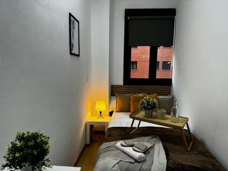 Calle de Vicente Blasco Ibáñez, Madrid, Community of Madrid 28050 - Photo 2