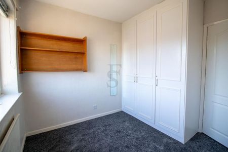 5 bedroom detached house to rent - Photo 4