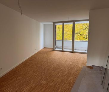 großzügige 2 Zimmer Wohnung mit Ankleidezimmer und hochwertiger EBK... - Foto 1