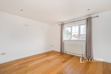 4 bedroom detached to rent Driftwood Drive, Fareham, PO14 - Photo 5