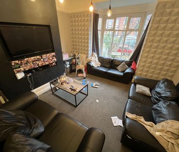 Brudenell Road, Hyde Park, LS6 1HA, Leeds - Photo 2