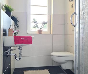 Ab Sofort - Erstbezug dieser sanierten 2-Raum-Wohnung - Photo 1