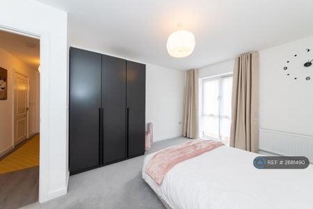 2 bedroom flat to rent - Photo 4