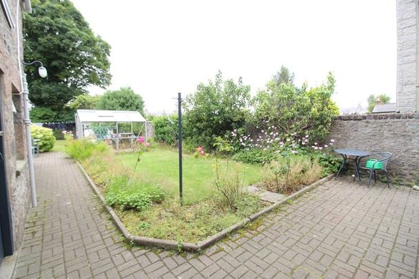 Irvine Place, Aberdeen, AB10 6HB - Photo 1