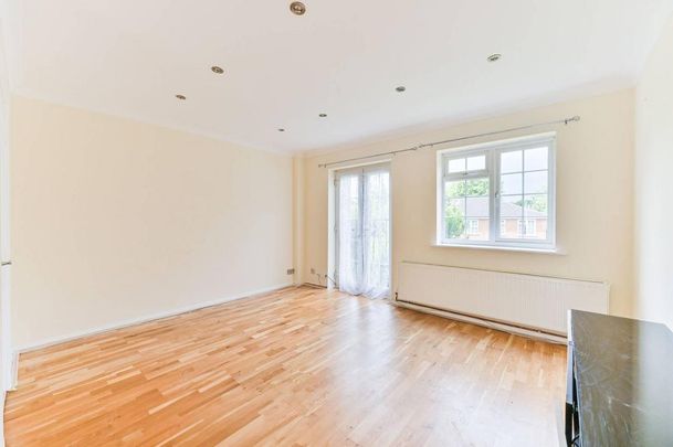 3 bedroom terraced house to rent - Photo 1