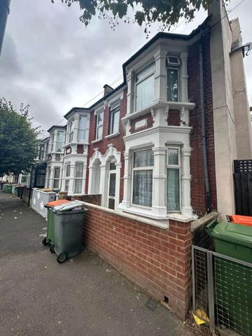 Wigston Road, London, E13 - Photo 4