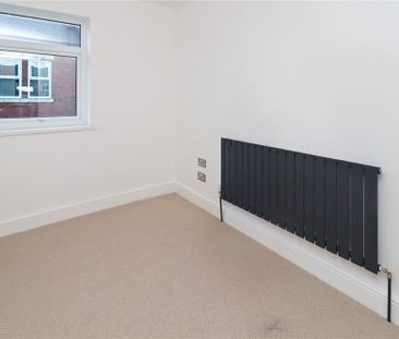 4 bedroom terraced house to rent - Photo 6