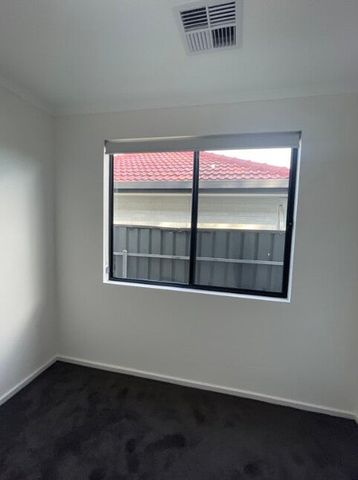 Salisbury East - Photo 3