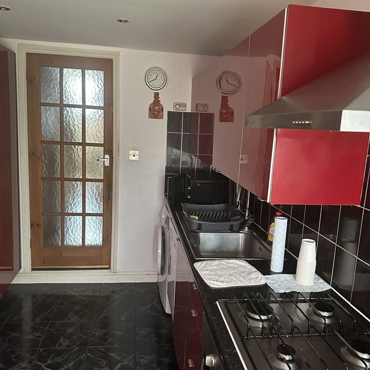 3 Bed Terraced House, Denmark Road, SE25 - Photo 1
