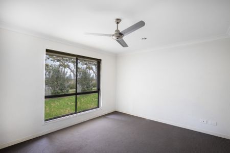 Modern & Spacious Family Home! - Photo 5