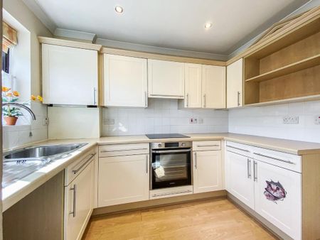 2 bedroom terraced house to rent - Photo 4