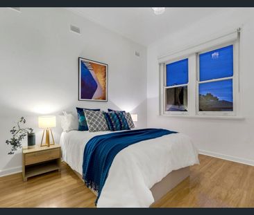 Luxurious Living at 104 Montacute Road, Hectorville! - Photo 5