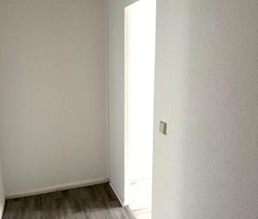 Erdgeschosswohnung zum sofortigen Einzug bereit - Foto 1