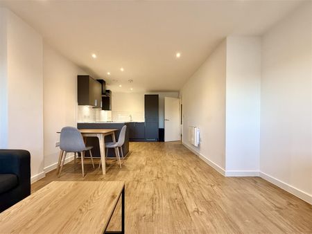 Lincoln House, Bolton - Photo 3