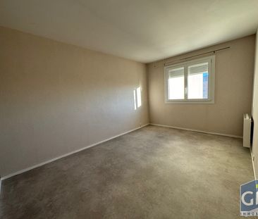 Location Appartement 3 pièces 67m² - Photo 3