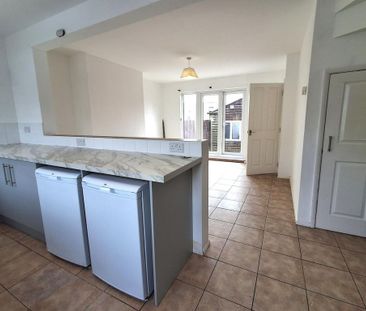 3 bedroom terraced house to rent - Photo 6