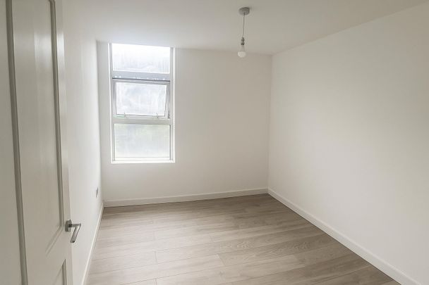 2 Bed Flat, Wilmslow Road, M14 - Photo 1