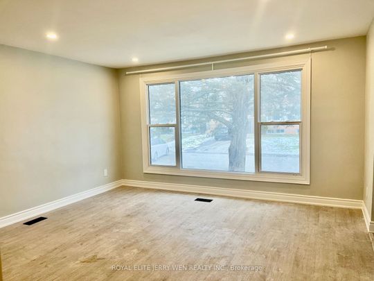 For Lease - 228 Silverbirch Drive Unit# Upper, Newmarket, Ontario - Photo 1