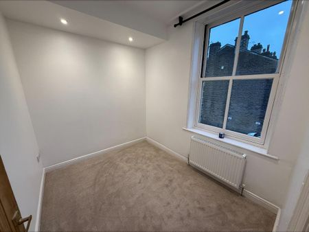 3 bedroom terraced house to rent - Photo 4