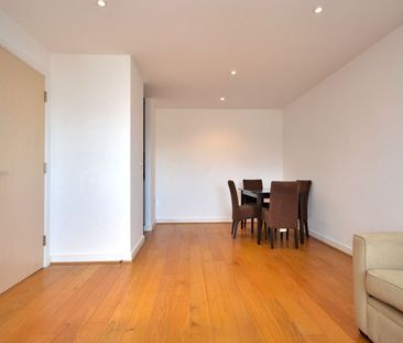2 Bed Flat, Westgate Apartments, E16 - Photo 3