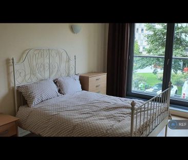 1 bedroom in a flat share to rent - Photo 1