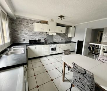 LOCATION TARBES - T4 meublé avec balcon - Photo 5