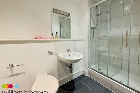 College Street - Photo 4