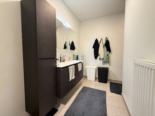 Appartement te huur - Photo 1